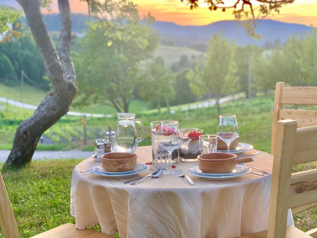 Tourist Farm Strle With Great Local Food Villa Cerknica Ngoại thất bức ảnh